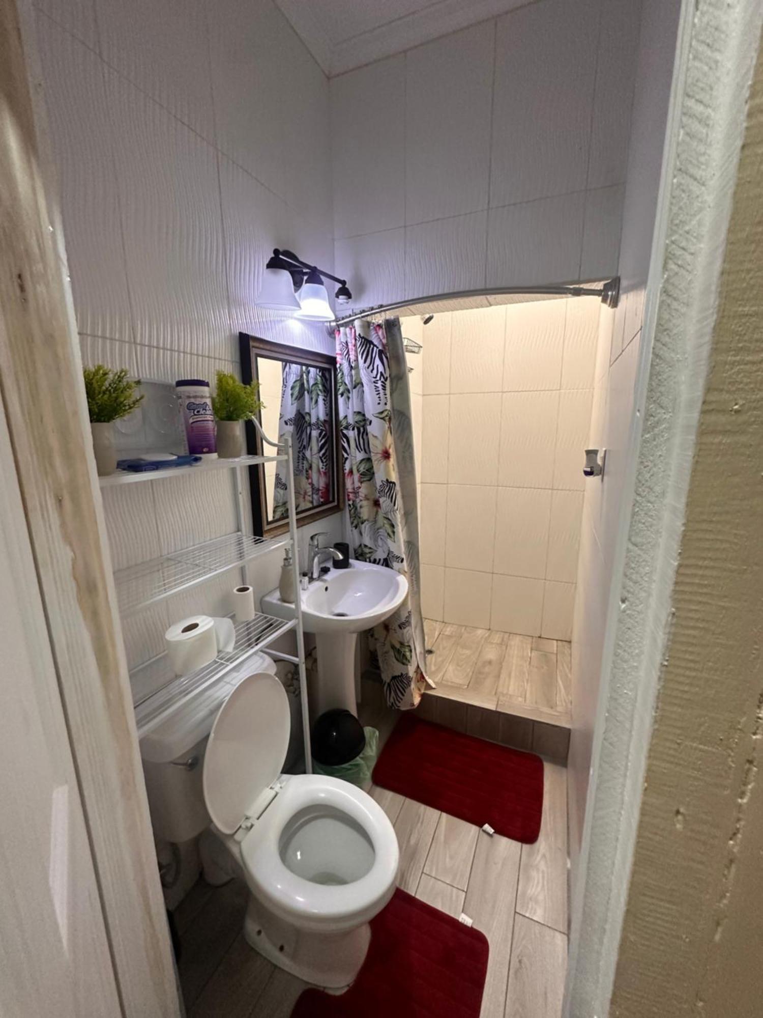 Hollywood Guesthouse Georgetown Esterno foto