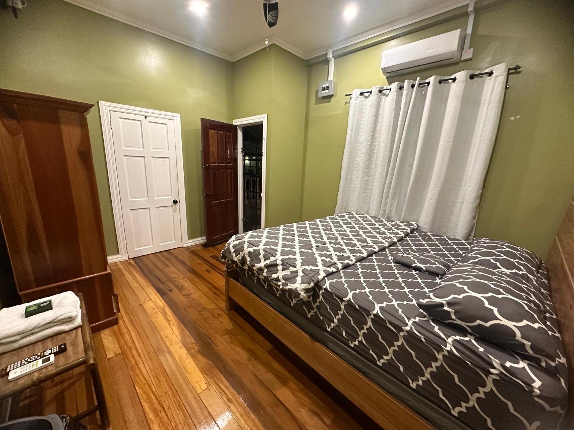 Hollywood Guesthouse Georgetown Esterno foto