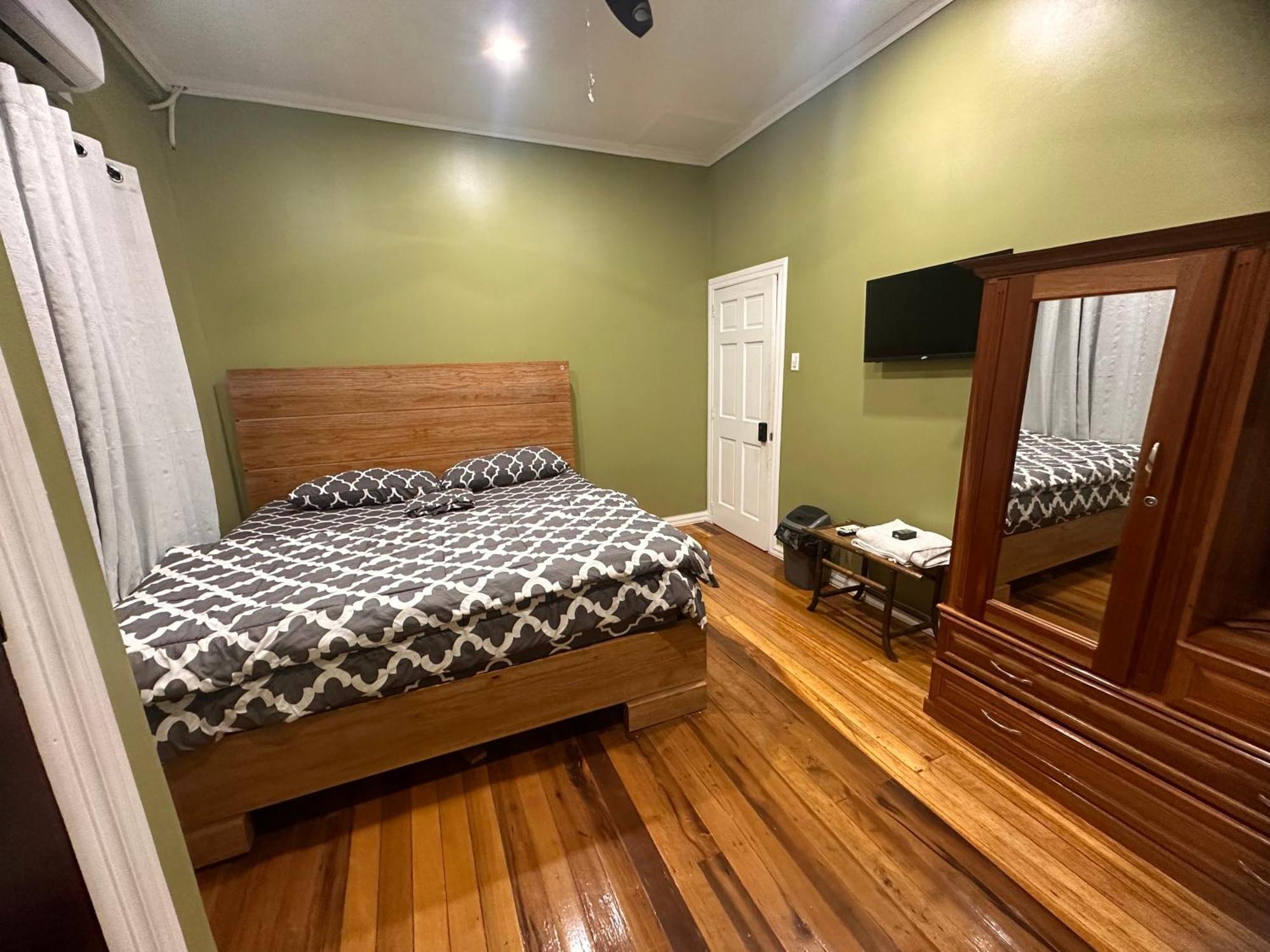 Hollywood Guesthouse Georgetown Esterno foto